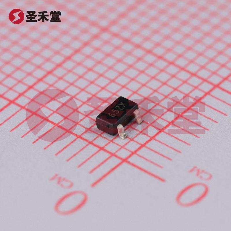 XC6206P302MR 产品实物图片