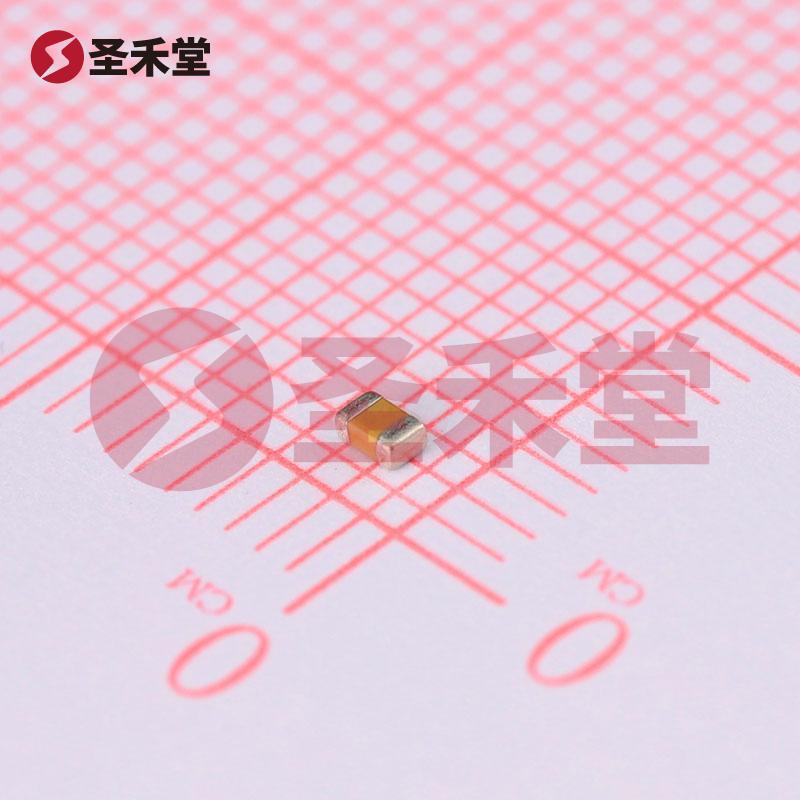 CL21B104KBCNNNC 产品实物图片