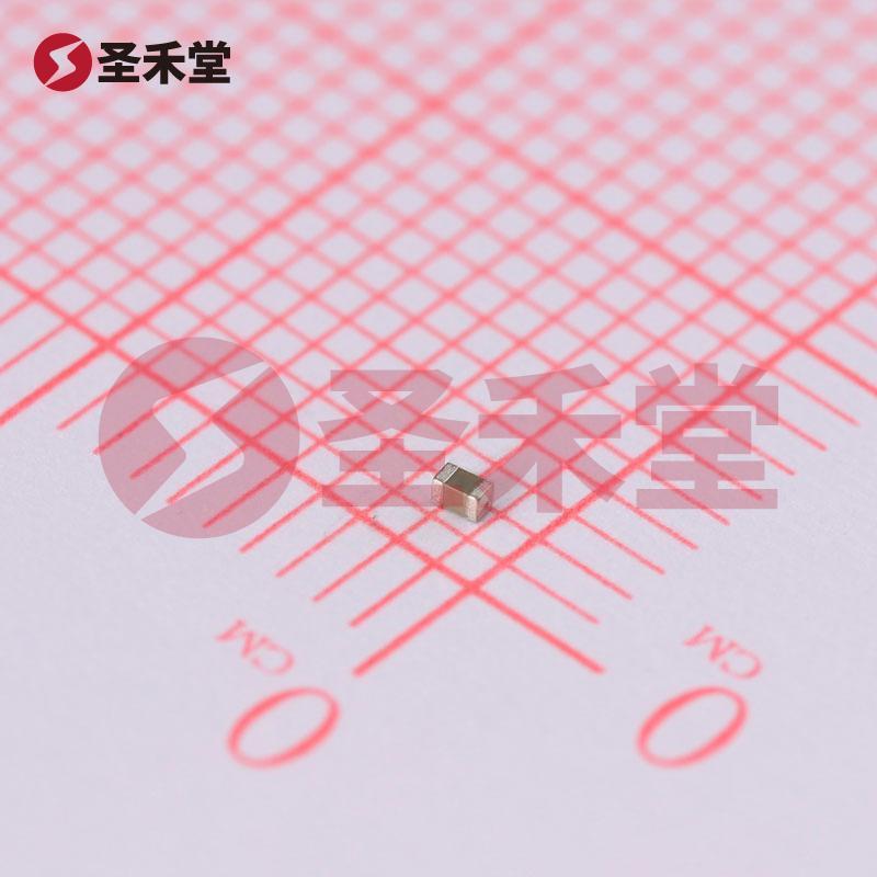 CL05A106MQ5NUNC 产品实物图片