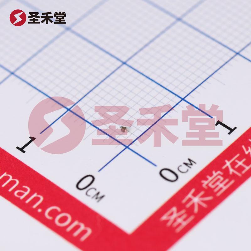 EMK105B7104KV-F 产品实物图片