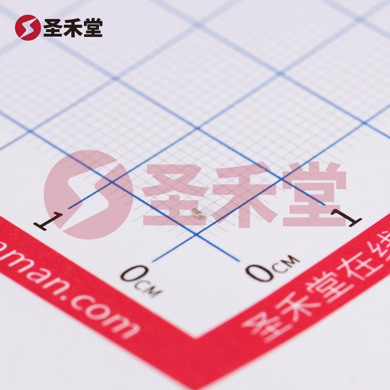 CC0402KRX5R7BB104 产品实物图片