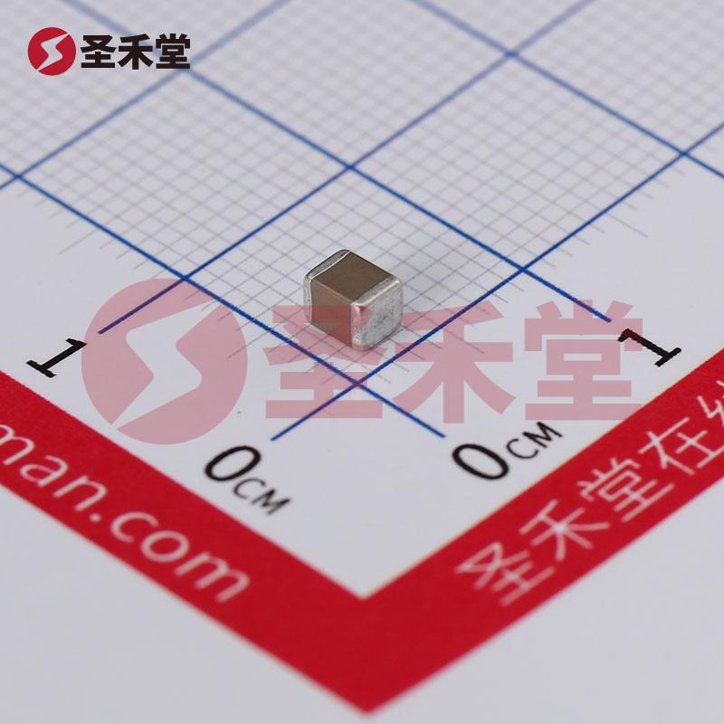 UMK325AB7106KM-T 产品实物图片