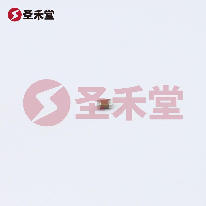 CL10B221KB8NNNC 产品实物图片