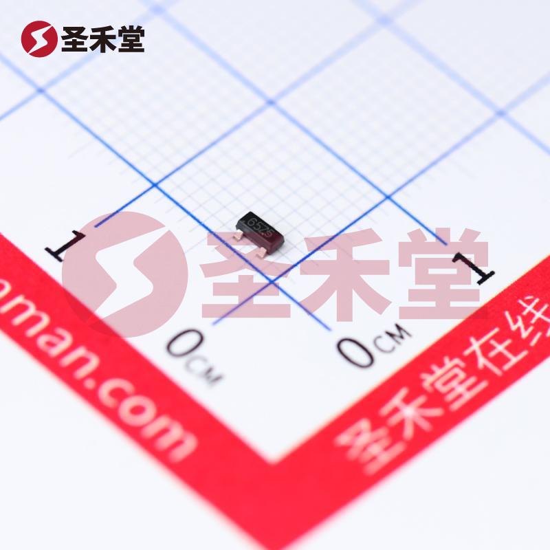 XC6206P302MR 产品实物图片