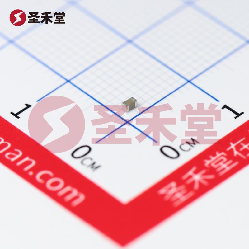 CL10A226MQ8NRNC 产品实物图片