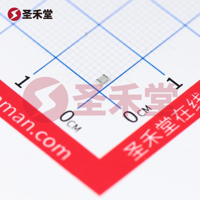 CC0805JRNPO9BN300 产品实物图片