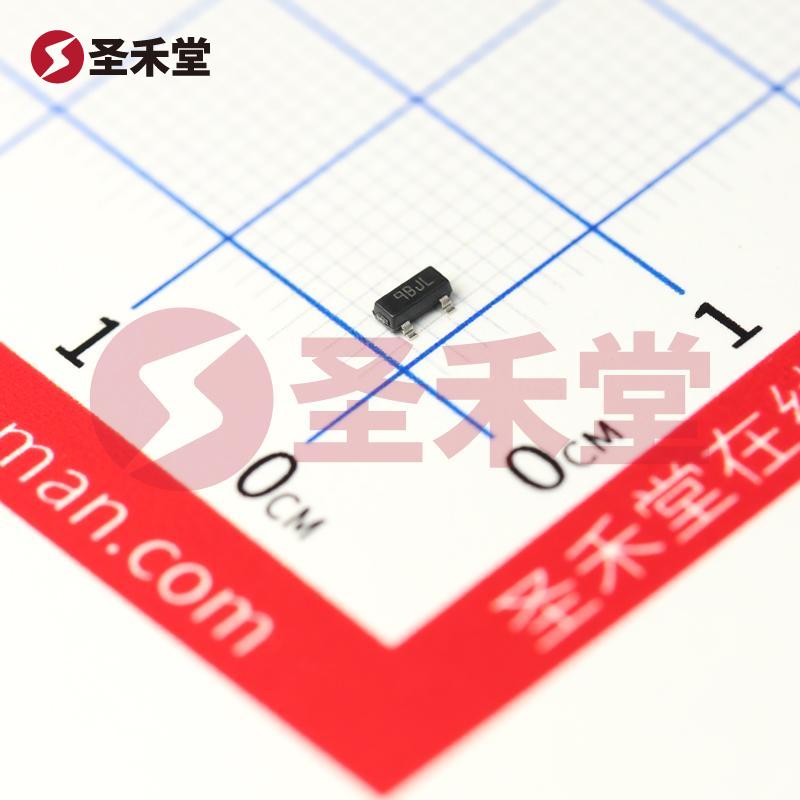 STM1815RWX7F 产品实物图片