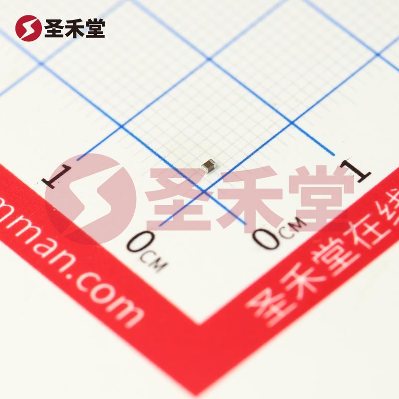 GRT155C81C225KE13D 产品实物图片