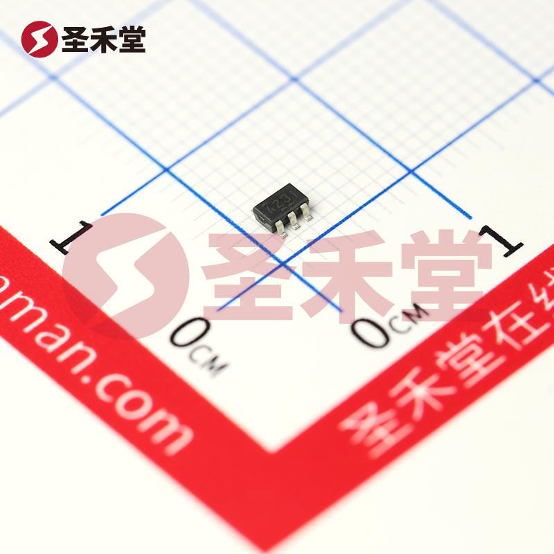 NJM2882F28-TE1 产品实物图片